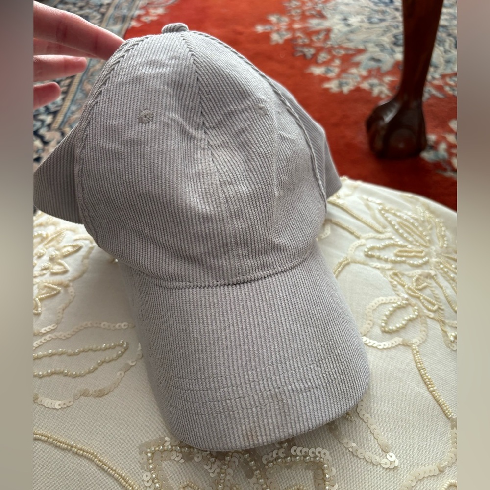*FREE* Vintage Grey Corduroy Baseball Cap